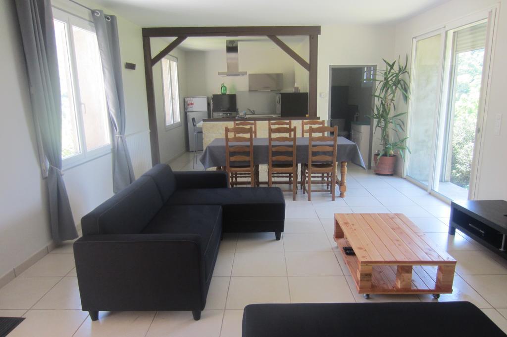 Hébergement de vacances Maison Au Milieu De La Foret